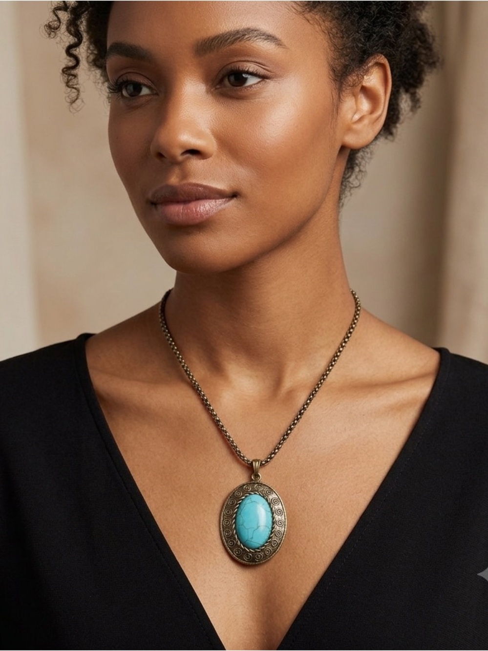 Vintage Turquoise Pendant Necklace - Picture 1 of 4